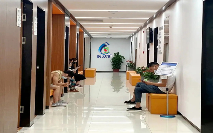 買室內木門，選擇醫院專用免漆門還是烤漆門，兩者有何區別