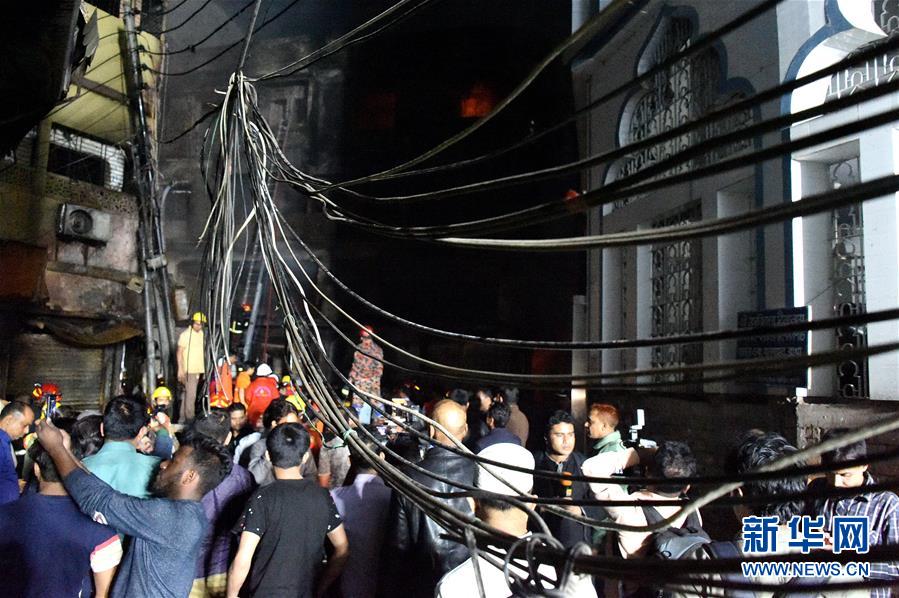 重生之被父皇馴養了by