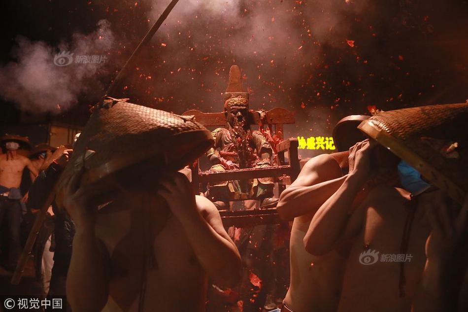 動漫《和妹妹打開墻后新世界》改編