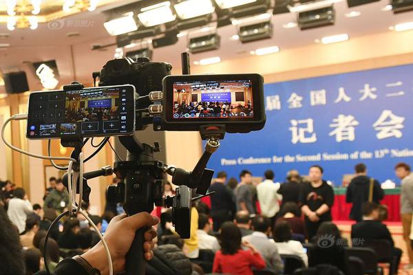 被哥扔到死對頭家1到6集免費觀看