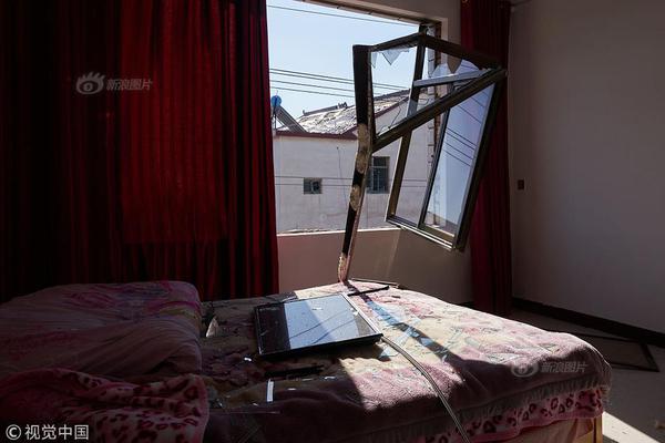 意外掉馬 by棄婦a