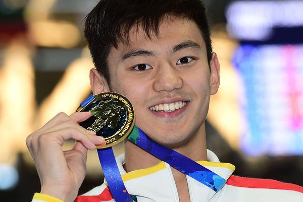 《咬鉤》by一剪月謝宥遲