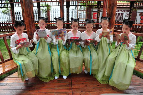 被當成臺球洞的雙男主筆趣閣云